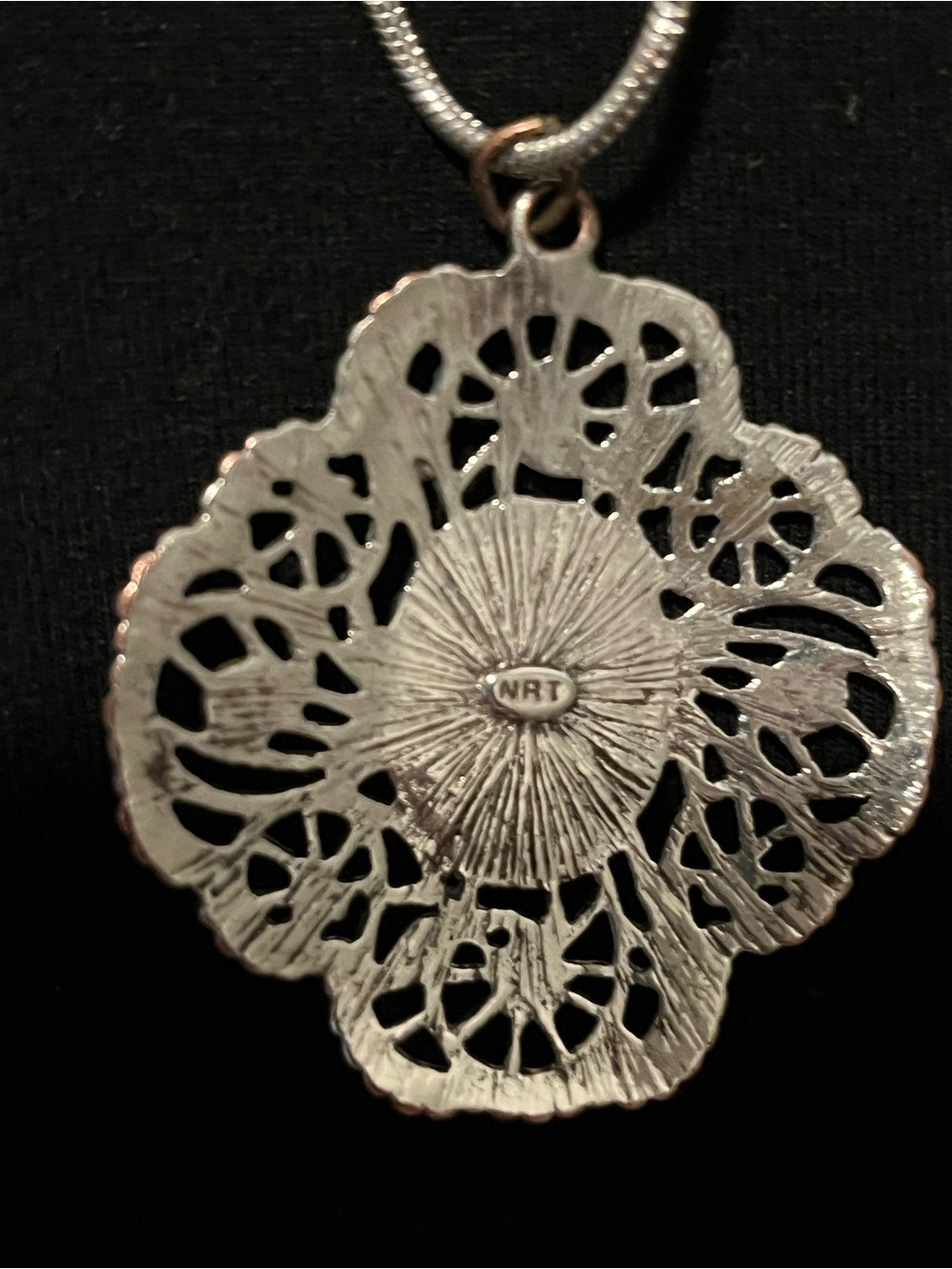 NRT Avon Vintage Silver Filigree Pendant Necklace with Faceted Accent - Picture 3 of 3
